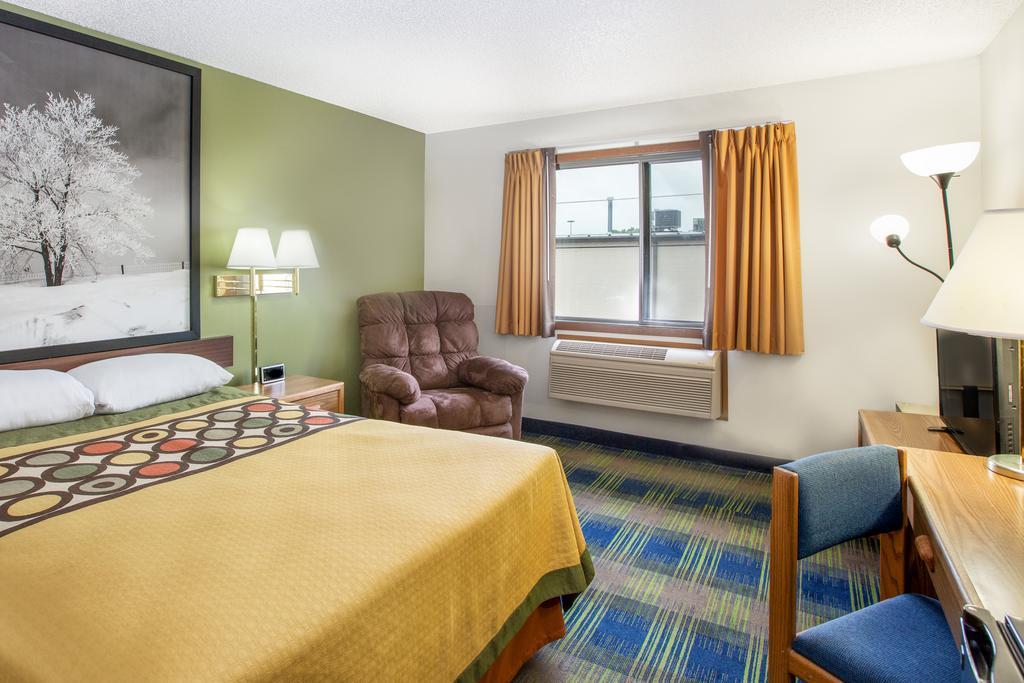 Super 8 By Wyndham Columbus Motell Exteriör bild